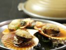 志摩名産の【檜扇貝】特製醤油と礒の香りをお楽しみください