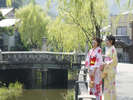 浴衣の似合うまち城崎温泉。色浴衣の季節は春から秋です。非日常的な空間を独り占め☆