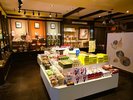 今時珍しい!?お土産コーナーも充実しています。