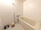 【開春楼の間】バス・トイレ付きのお部屋です。