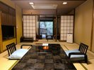 【露天風呂付き客室】「紅梅」。テラス付き露天風呂がついたお部屋。