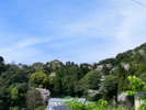 当館からの風景。4月には周辺山々に咲くソメイヨシノがご覧頂けます。