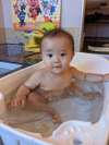 赤ちゃん風呂で安心の温泉デビュー♪