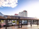 外観(JR鶴岡駅側から)