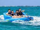 スーパーマーブル/隣接する「残波ビーチ」でお楽しみください