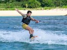 ウェイクボード/うまく立ち上がって、片手で滑走までできるかな