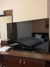  �q���̃e���r��40�^�̔��^�t���e���r�𓋍ځB�iBS�������\�ł��j