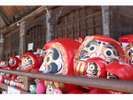 少林山達磨寺に奉納されるだるま
