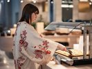 自然を眺めるレストランで、みんなで楽しいお食事を♪