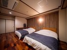 露天風呂付客室「すその」和室とベッドルームが分かれているため複数世帯でも気兼ねなくご利用可能です