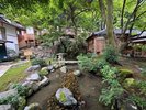 加賀依緑園は、昭和天皇も滞在した、庭園美が残る歴史的観光施設です。