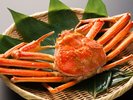 まるごと一杯の「姿ズワイ蟹」。甘みある味わいをご堪能ください。