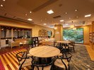 ラウンジ