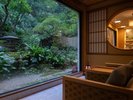 ドリンクラウンジ風景