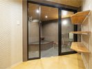 【華山1F貸切温泉風呂A】令和5年4月リニューアル。定員2〜3名のこじんまりとしたお風呂です。