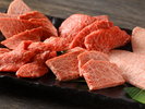 【焼肉レストランおてんま】りんごで育った信州牛の盛り合わせ