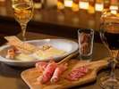 BAR N40/ 食前食後のひと時を。弘前を感じる空間で。