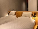 シングルベッドが2台並んでいます。