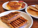 お好きな食材でサンドイッチを焼いて作ることができます!