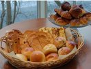 朝食できたてパン