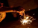 夜のひとときを彩る花火。夏の風物詩をお楽しみください。