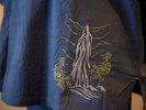 作務衣。鯵ヶ沢町の景勝地「くろくまの滝」の刺繍