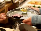ご夕食ビュッフェ(一例) - 四季折々の湯河原の恵みを味わう、贅沢なビュッフェディナー