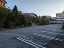駐車場はホテル目の前にございます。(無料・事前予約不要)