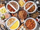 レストラン(朝食)大阪名物、たこ焼きや牛すき煮をご用意♪