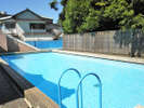 夏季のみ利用できる温水プール