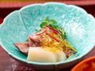 【特選旬彩会席】創意工夫を凝らした目でも舌でもお愉しみいただける料理をお届け ※一例