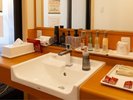 【本館・瑞雲棟】温泉風呂付き特別室/和室(客室洗面)