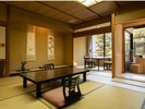 【本館・瑞雲棟】温泉風呂付き和室/15畳(お部屋の一例)