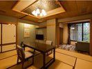 【本館・桃山庵】温泉風呂付き和洋室/侘助の間(お部屋)