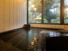 【本館・桃山庵】温泉風呂付き和洋室/侘助の間(客室内風呂)