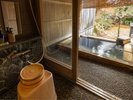 【本館・松寿庵】温泉露天風呂付き和室(客室露天風呂の一例)