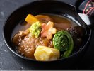 【季節の治部煮】加賀特産のすだれ麩、季節の加賀野菜を使った郷土料理です。