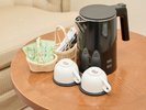 【客室備品】電気ケトル・茶器セット