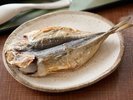 【朝食|香ばしい焼き魚】皮目はパリッと、身はしっとり。和食セットの主役にふさわしい、厳選された一皿。