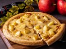 【ディナー】リンゴとチーズのピッツァ 提供期間11/1-2/28