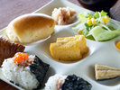 【朝食バイキング】ご飯もパンも!サラダや定番メニューも!お好きなものをどうぞ