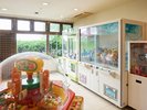 お子様に嬉しい、ゲームコーナーを完備。海で遊んだ後に、是非!