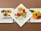 記念日デザートプレート 1皿 3,000円/ご宿泊日の3日前までに要予約。盛り付けの指定はできません