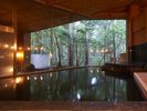 ■大浴場|美しい自然が一望できる桧と御影石作りの大浴場