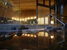 ■露天風呂|湧き出た源泉そのままの湯が滞留しており、お好みでかき混ぜて湯温を調整いただけます