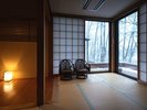 ■スタンダード和室|窓からは季節に応じた景色を愉しめます