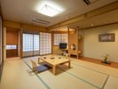 ■2間和室2ベッドルーム|12畳のお部屋が2つ並んだ広々とした和室にセミダブルベッドを2台完備