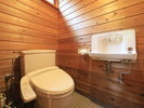 ・【らいちょうB】トイレは玄関からすぐのところにございます