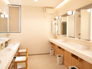 【2階WASH ROOM(洗面所)】基礎化粧品完備