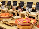 【夕食】本マグロにイカなど、函館名物の新鮮なお刺身を心ゆくまでお楽しみください。